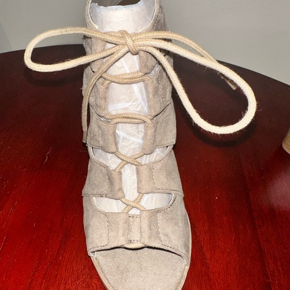 Lace Up Block Heels - Picture 14 of 16